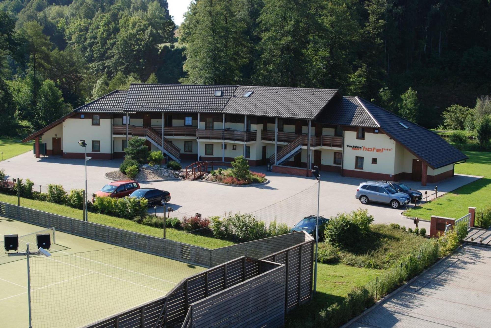 Tx Hotel Hostinné Zewnętrze zdjęcie