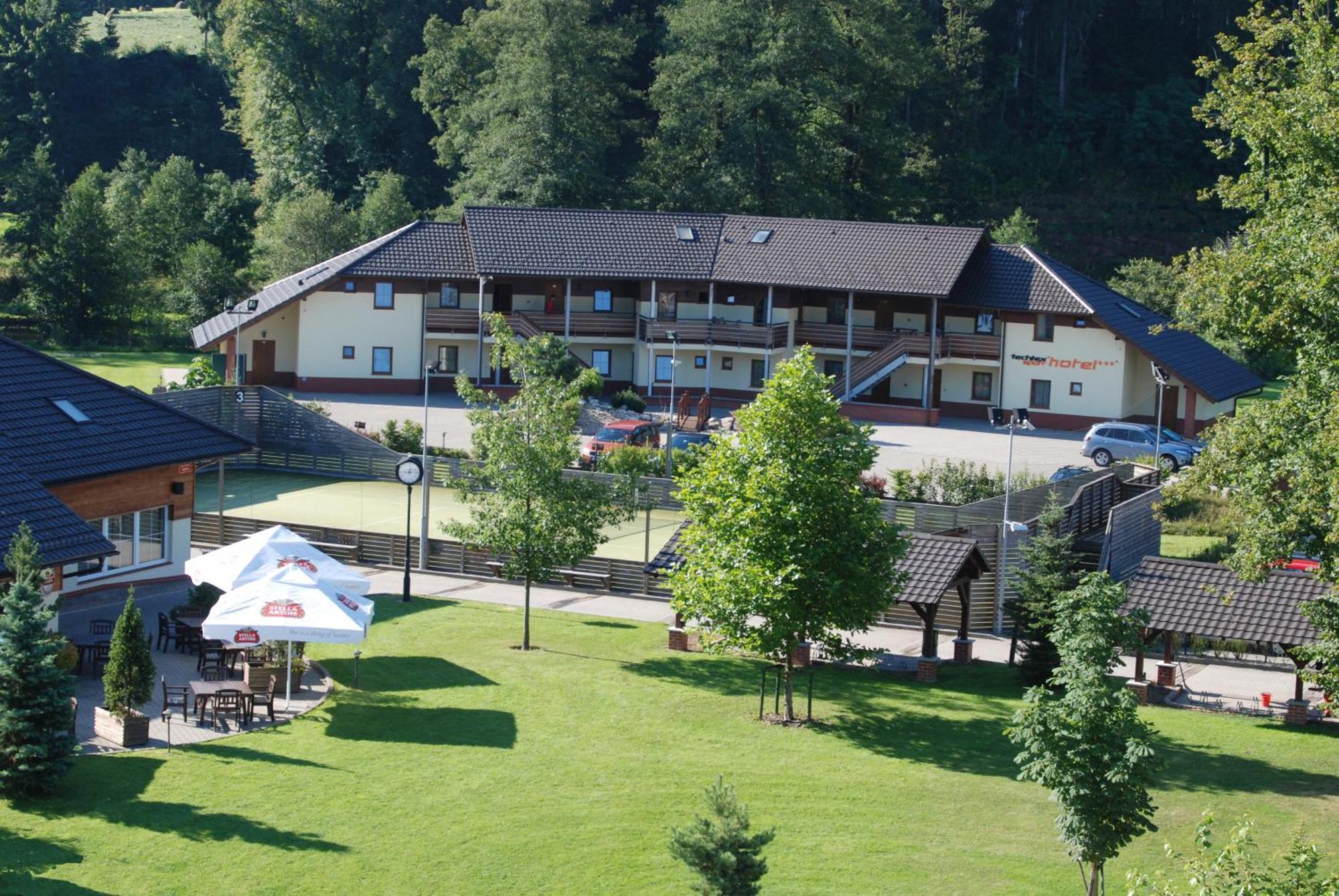 Tx Hotel Hostinné Zewnętrze zdjęcie