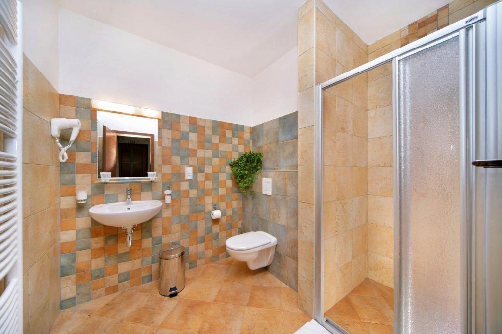 Tx Hotel Hostinné Zewnętrze zdjęcie